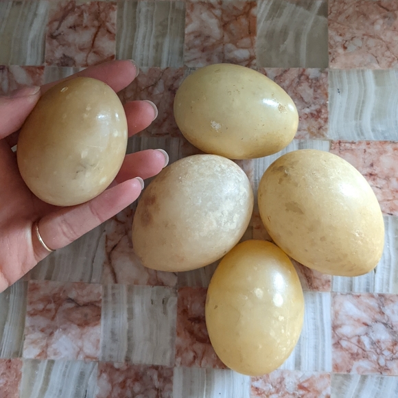 Vintage Cream Stone Marble Eggs - Picture 1 of 8